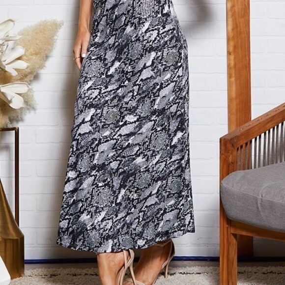 Black and white snake print cowl neck maxi dress - Picture 2 of 11